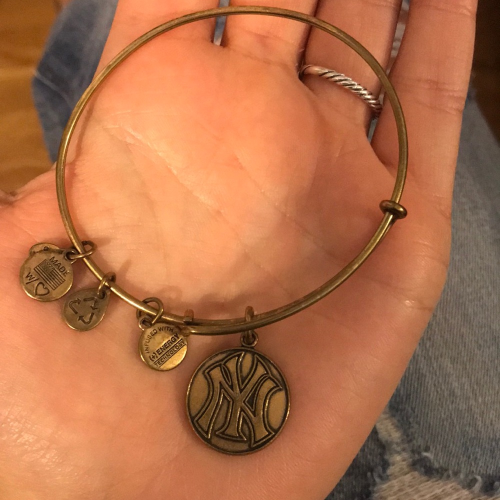 Alex and Ani Bracelet- Yankees